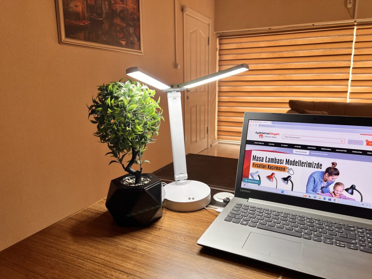 ACK Şarjlı Dokunmatik Dimli Beyaz Gövde Led Masa Lambası 5W Ip20 AF11-10018 - Görsel 2